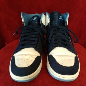 Men's size 8 Nike Air Jordan 1 CP3. White/Navy/Carolina Blue Gently Used